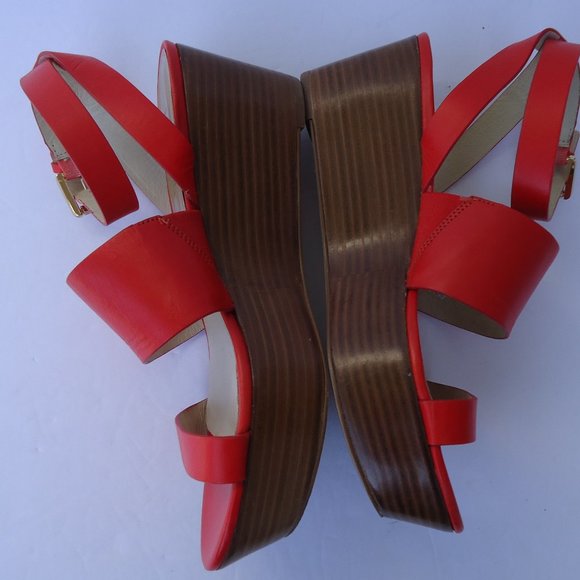 SIZE 8M. Michael by Michael Kors wedge heel sandals. - Picture 2 of 8